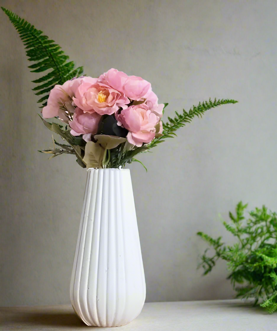 Ceramic flower vase Off-White